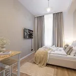 Apartment Tintura By Bast 143 - Antresola Off Piotrkowska 143 Ec1 Stajnia Jednorozca Winda Parking Platny Orientarium, Hopa Lupa Atlas Arena Lodz