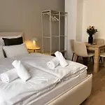 Apartment Tintura By Bast 143 - Antresola Off Piotrkowska 143 Ec1 Stajnia Jednorozca Winda Parking Platny Orientarium, Hopa Lupa Atlas Arena Lodz