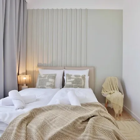 Tintura By Bast 143 - Antresola Off Piotrkowska 143 Ec1 Stajnia Jednorozca Winda Parking Platny Orientarium, Hopa Lupa Atlas Arena *