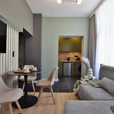 Tintura By Bast 143 - Antresola Off Piotrkowska 143 Ec1 Stajnia Jednorozca Winda Parking Platny Orientarium, Hopa Lupa Atlas Arena Апартаменты