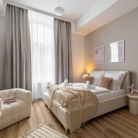 Tintura By Bast 143 - Antresola Off Piotrkowska 143 Ec1 Stajnia Jednorozca Winda Parking Platny Orientarium, Hopa Lupa Atlas Arena Апартаменты *