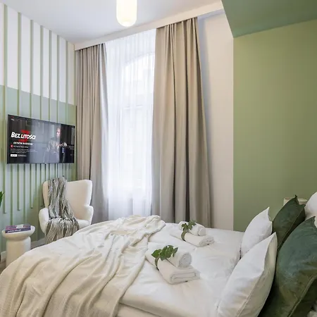 Bast 143 Location , Off Piotrkowska , Stajnia Jednorozca , Winda , Parking Na Terenie Bezplatny , Orientarium , Hopa Lupa , Atlas Arena , Wytwornia , Ec1 Apartment *