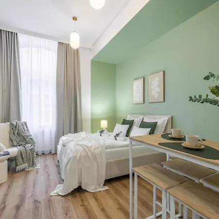 Bast 143 Location , Off Piotrkowska , Stajnia Jednorozca , Winda , Parking Na Terenie Bezplatny , Orientarium , Hopa Lupa , Atlas Arena , Wytwornia , Ec1 Apartment Lodz (Lodz)