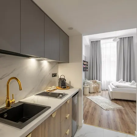 Апартаменты Tintura By Bast 143 - Antresola Off Piotrkowska 143 Ec1 Stajnia Jednorozca Winda Parking Platny Orientarium, Hopa Lupa Atlas Arena Лодзь