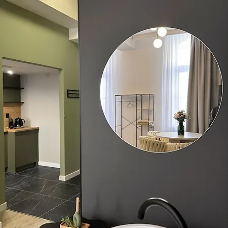 Апартаменты Tintura By Bast 143 - Antresola Off Piotrkowska 143 Ec1 Stajnia Jednorozca Winda Parking Platny Orientarium, Hopa Lupa Atlas Arena