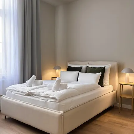 Tintura By Bast 143 - Antresola Off Piotrkowska 143 Ec1 Stajnia Jednorozca Winda Parking Platny Orientarium, Hopa Lupa Atlas Arena