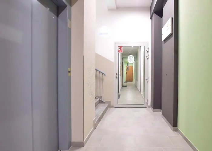 Tintura By Bast 143 - Antresola Off Piotrkowska 143 Ec1 Stajnia Jednorozca Winda Parking Platny Orientarium, Hopa Lupa Atlas Arena