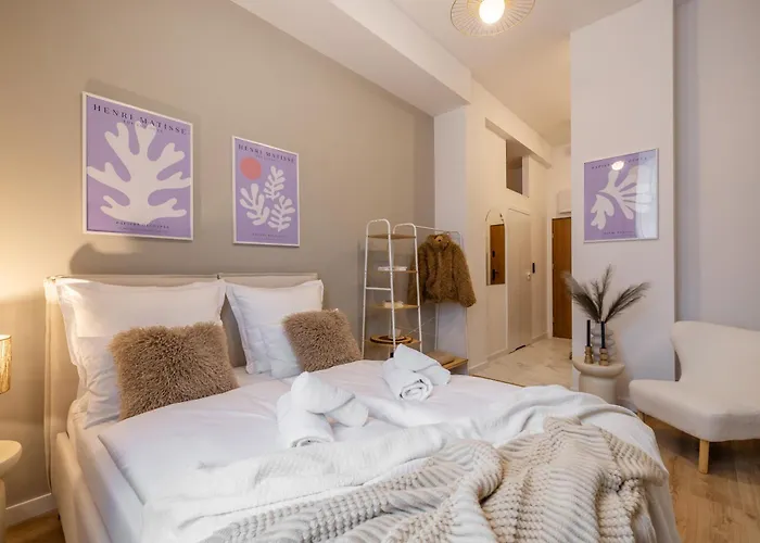 Tintura By Bast 143 - Antresola Off Piotrkowska 143 Ec1 Stajnia Jednorozca Winda Parking Platny Orientarium, Hopa Lupa Atlas Arena Lejlighed