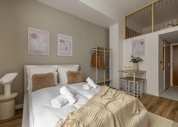 Tintura By Bast 143 - Antresola Off Piotrkowska 143 Ec1 Stajnia Jednorozca Winda Parking Platny Orientarium, Hopa Lupa Atlas Arena Lejlighed Łódź