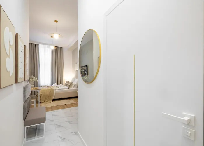 Tintura By Bast 143 - Antresola Off Piotrkowska 143 Ec1 Stajnia Jednorozca Winda Parking Platny Orientarium, Hopa Lupa Atlas Arena *