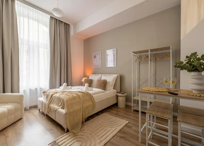 Tintura By Bast 143 - Antresola Off Piotrkowska 143 Ec1 Stajnia Jednorozca Winda Parking Platny Orientarium, Hopa Lupa Atlas Arena