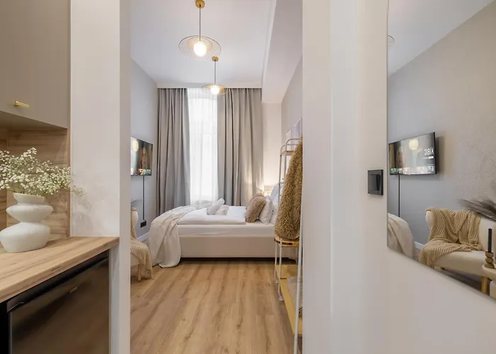 Tintura By Bast 143 - Antresola Off Piotrkowska 143 Ec1 Stajnia Jednorozca Winda Parking Platny Orientarium, Hopa Lupa Atlas Arena Lejlighed