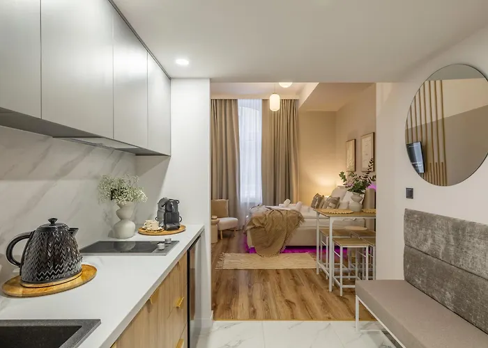 Tintura By Bast 143 - Antresola Off Piotrkowska 143 Ec1 Stajnia Jednorozca Winda Parking Platny Orientarium, Hopa Lupa Atlas Arena Lejlighed Łódź