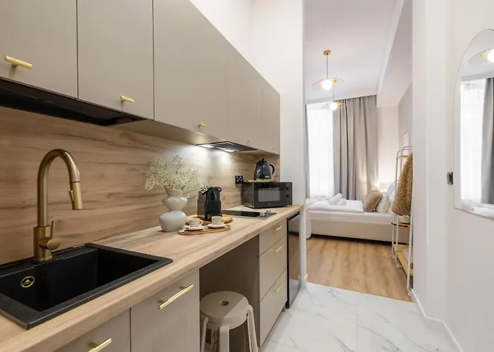 Tintura By Bast 143 - Antresola Off Piotrkowska 143 Ec1 Stajnia Jednorozca Winda Parking Platny Orientarium, Hopa Lupa Atlas Arena Lejlighed