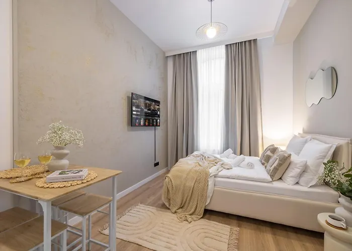 Lejlighed Tintura By Bast 143 - Antresola Off Piotrkowska 143 Ec1 Stajnia Jednorozca Winda Parking Platny Orientarium, Hopa Lupa Atlas Arena Łódź