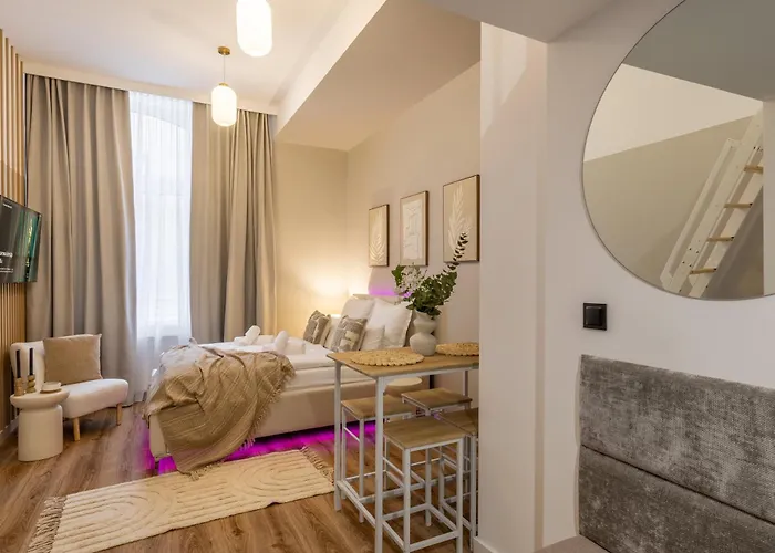 Tintura By Bast 143 - Antresola Off Piotrkowska 143 Ec1 Stajnia Jednorozca Winda Parking Platny Orientarium, Hopa Lupa Atlas Arena * Łódź