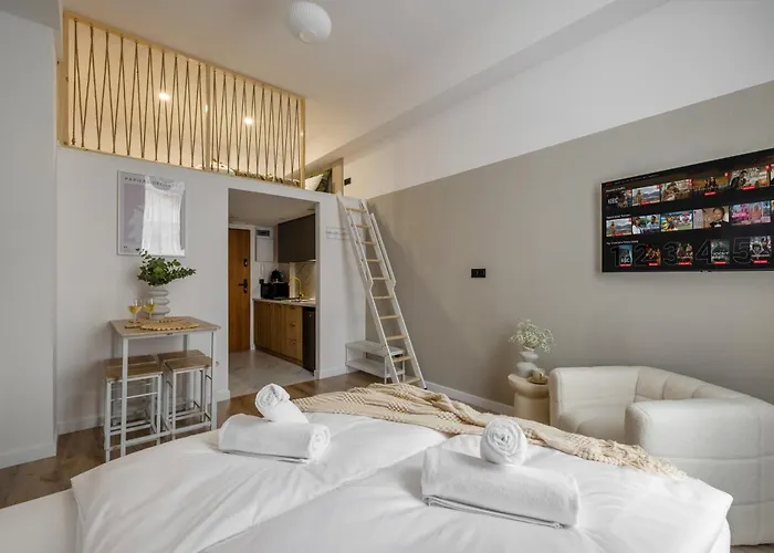 Tintura By Bast 143 - Antresola Off Piotrkowska 143 Ec1 Stajnia Jednorozca Winda Parking Platny Orientarium, Hopa Lupa Atlas Arena Lejlighed