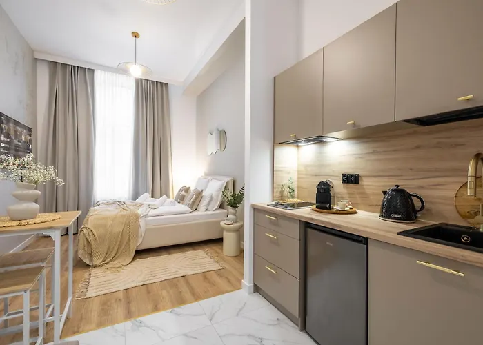 Tintura By Bast 143 - Antresola Off Piotrkowska 143 Ec1 Stajnia Jednorozca Winda Parking Platny Orientarium, Hopa Lupa Atlas Arena Lejlighed