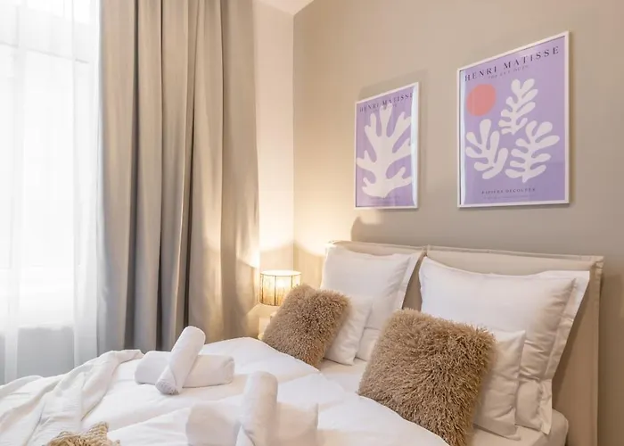 Tintura By Bast 143 - Antresola Off Piotrkowska 143 Ec1 Stajnia Jednorozca Winda Parking Platny Orientarium, Hopa Lupa Atlas Arena * Łódź