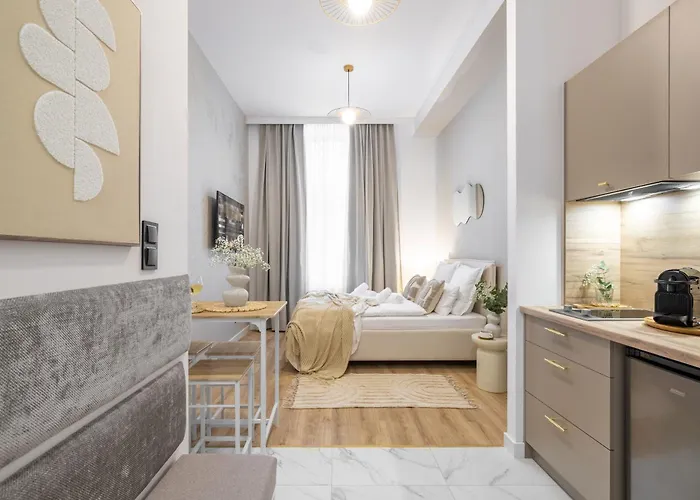 Tintura By Bast 143 - Antresola Off Piotrkowska 143 Ec1 Stajnia Jednorozca Winda Parking Platny Orientarium, Hopa Lupa Atlas Arena