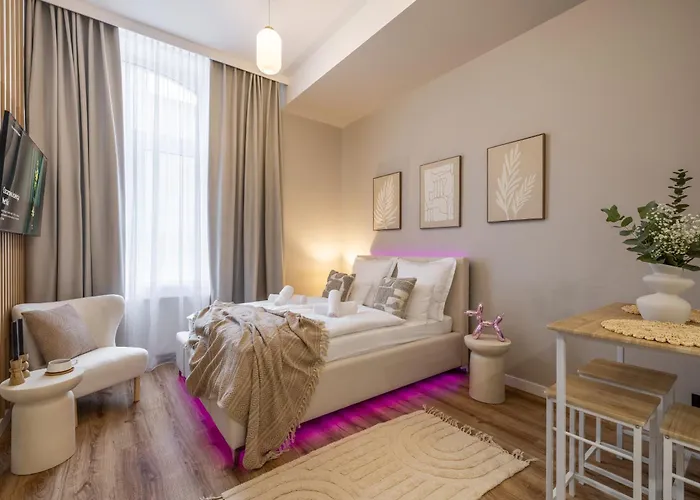 Tintura By Bast 143 - Antresola Off Piotrkowska 143 Ec1 Stajnia Jednorozca Winda Parking Platny Orientarium, Hopa Lupa Atlas Arena Łódź